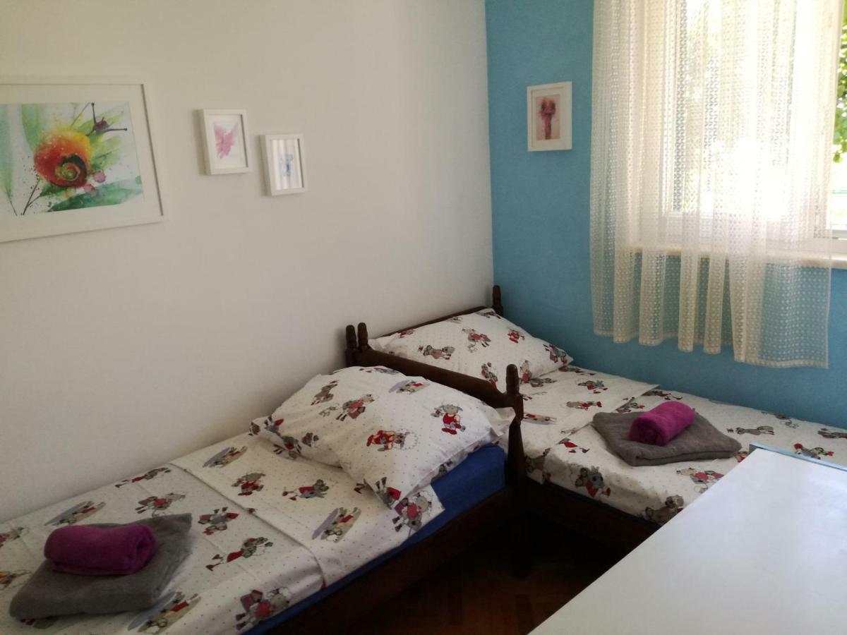 Apartment Ileana Trogir Exteriör bild