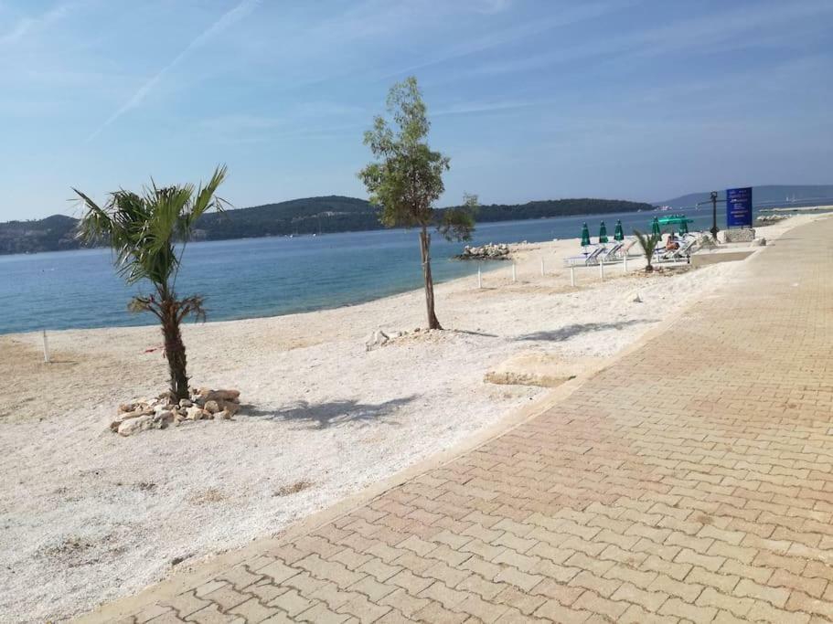 Apartment Ileana Trogir Exteriör bild
