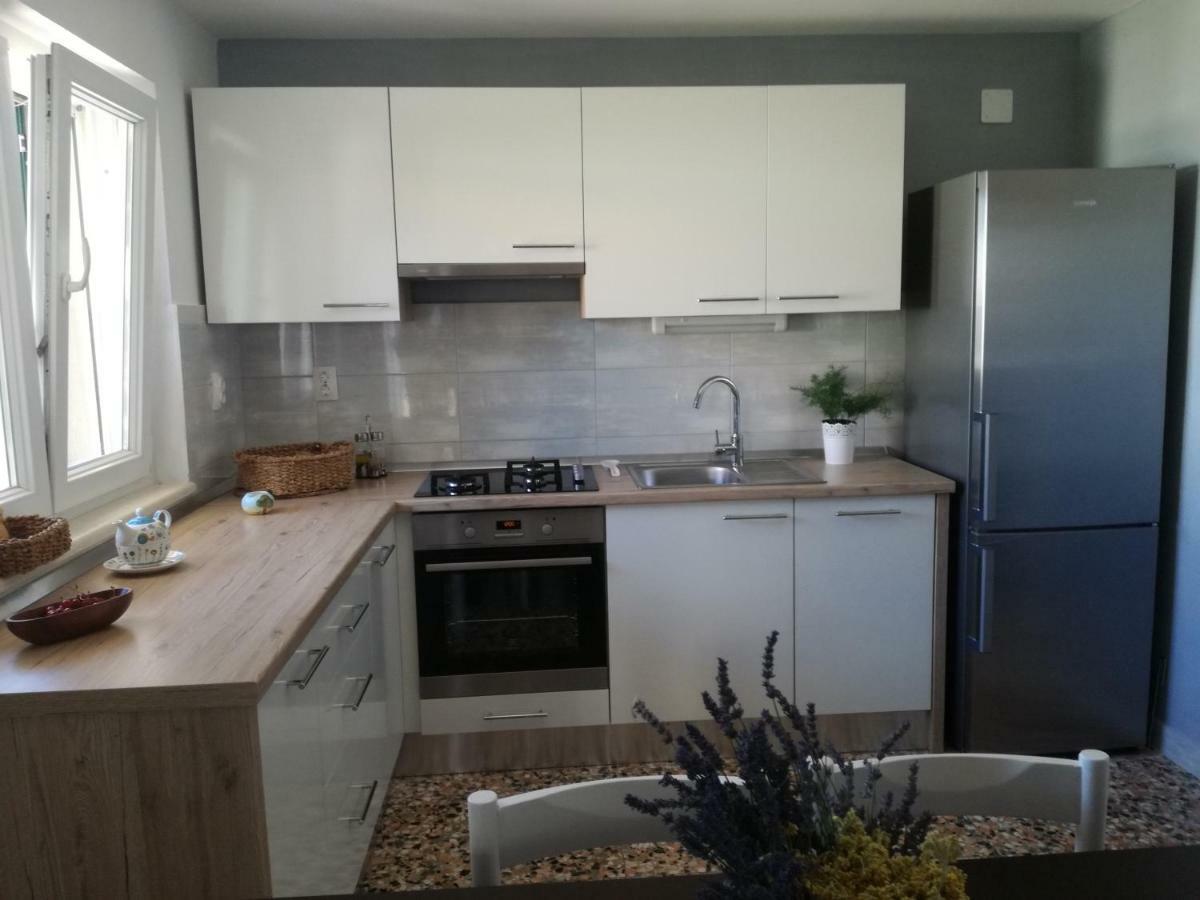 Apartment Ileana Trogir Exteriör bild